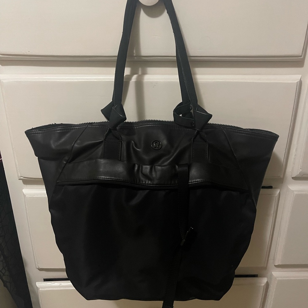Lululemon Black Tote Bag